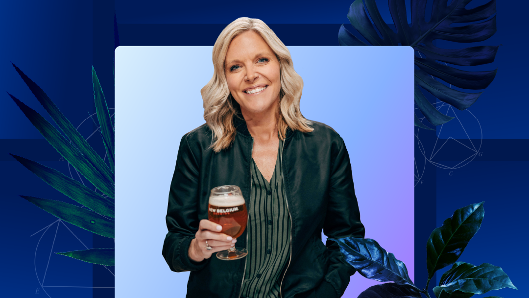 Rebecca Dye Yonushonis holding glass of beer