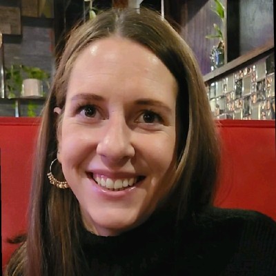 Jess Tobin headshot